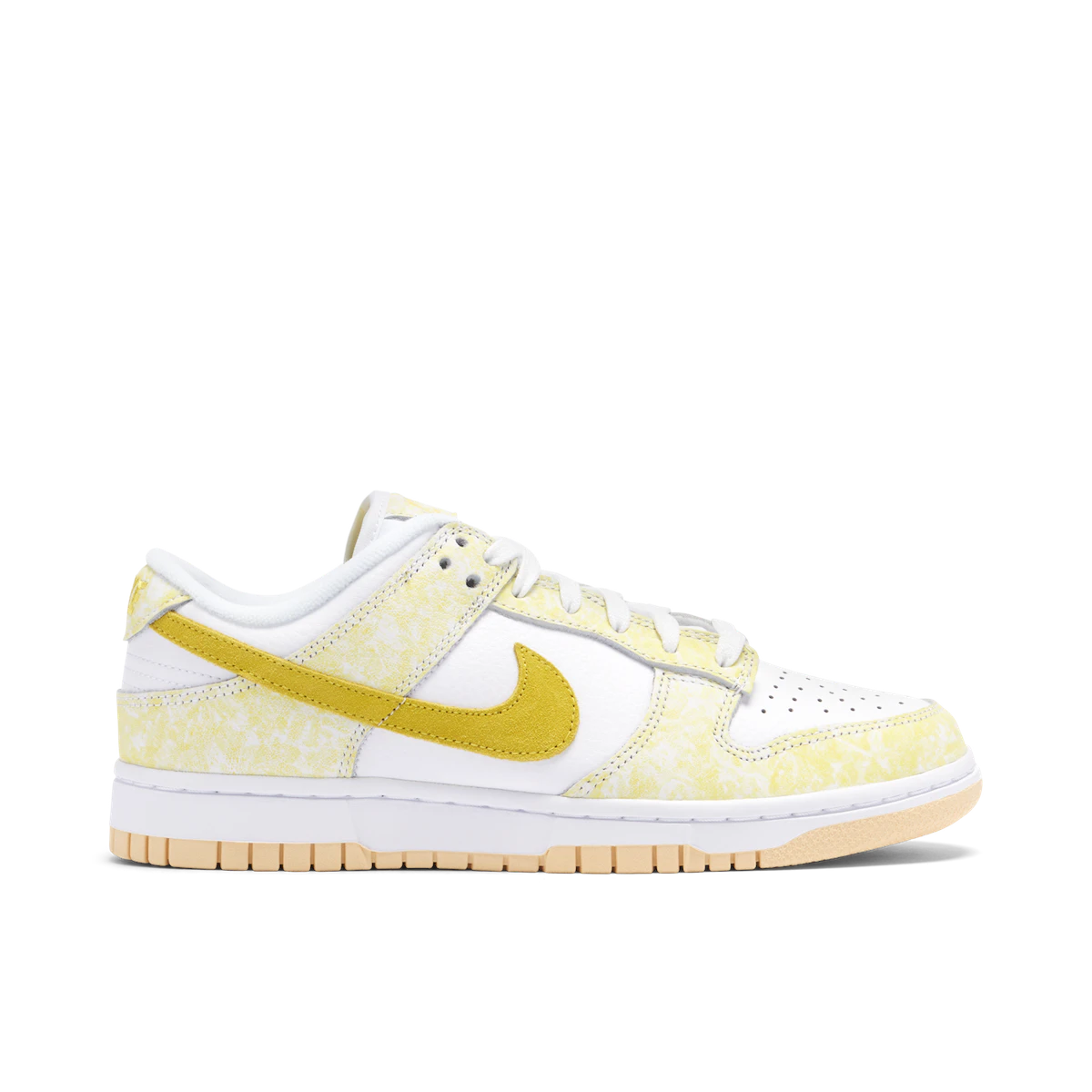 Nike Dunk Low Strike Yellow (W)